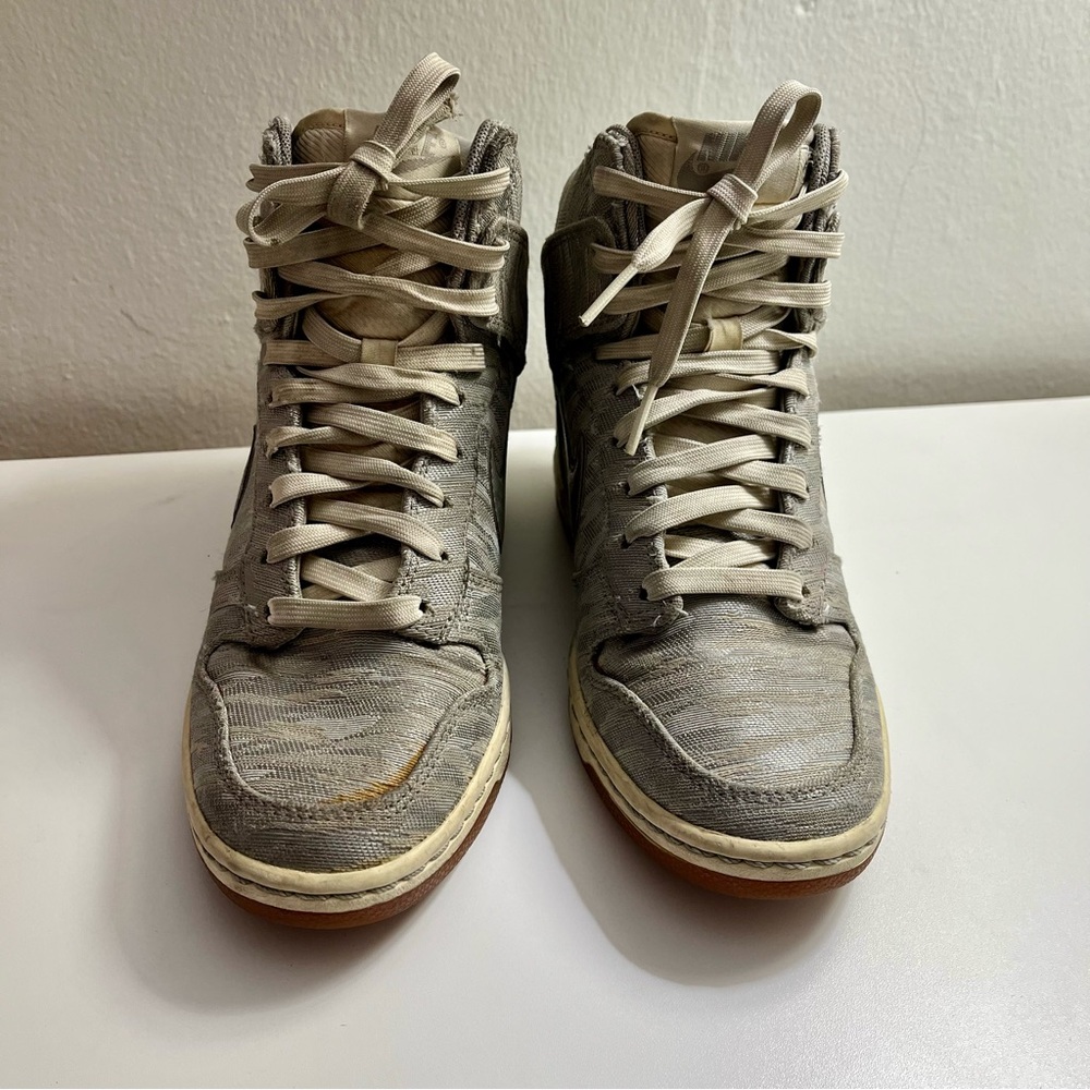 Nike Women's Dunk Sky High Wedge Sneakers Size 6.5 - Picture 2 of 9